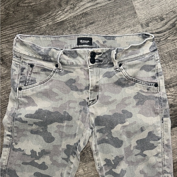 Hudson Jeans Gray Skinny Jeans with Urban Camo Style - Picture 4 of 7